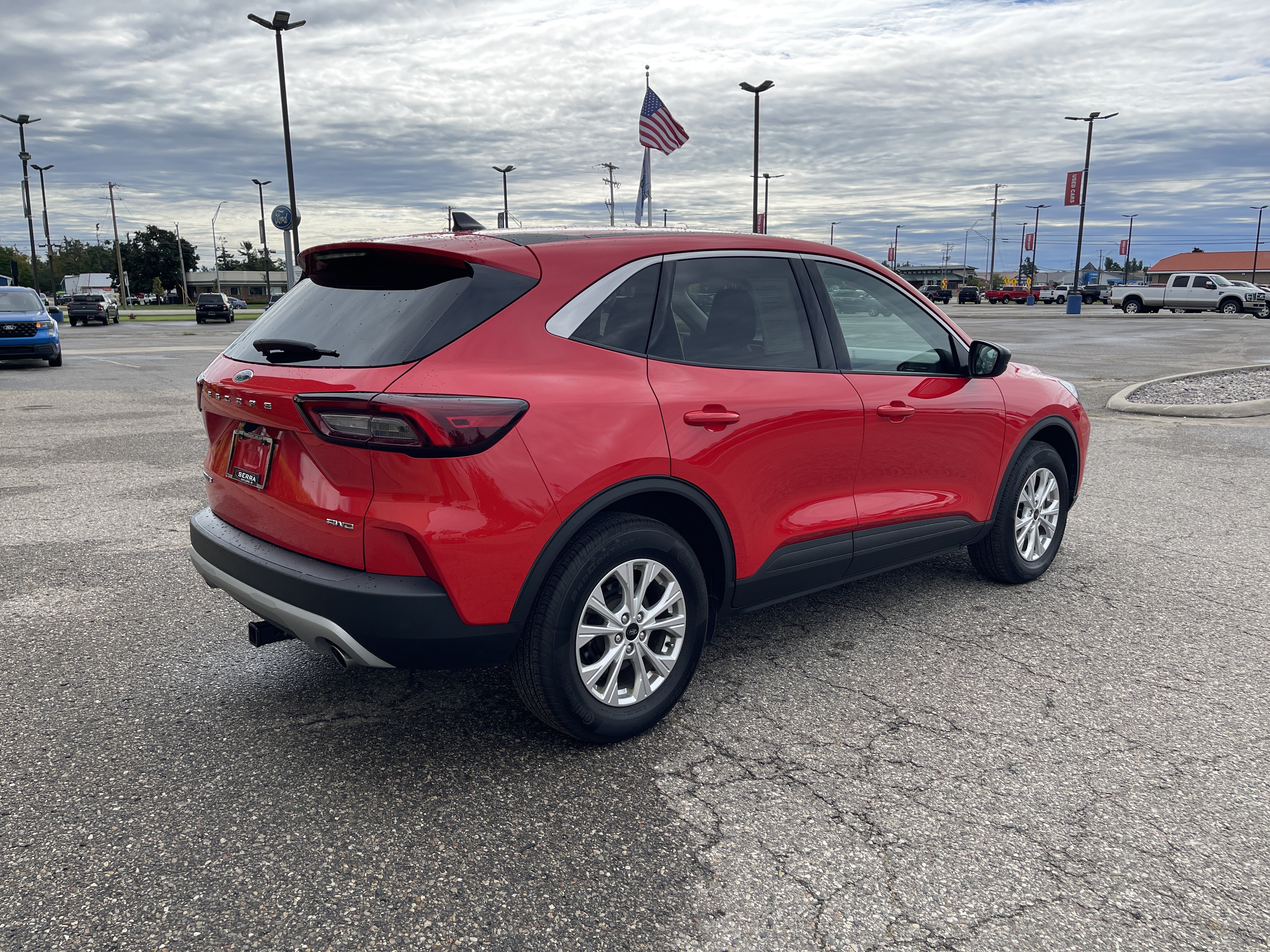 Used 2024 Ford Escape Active AWD/4WD image 3