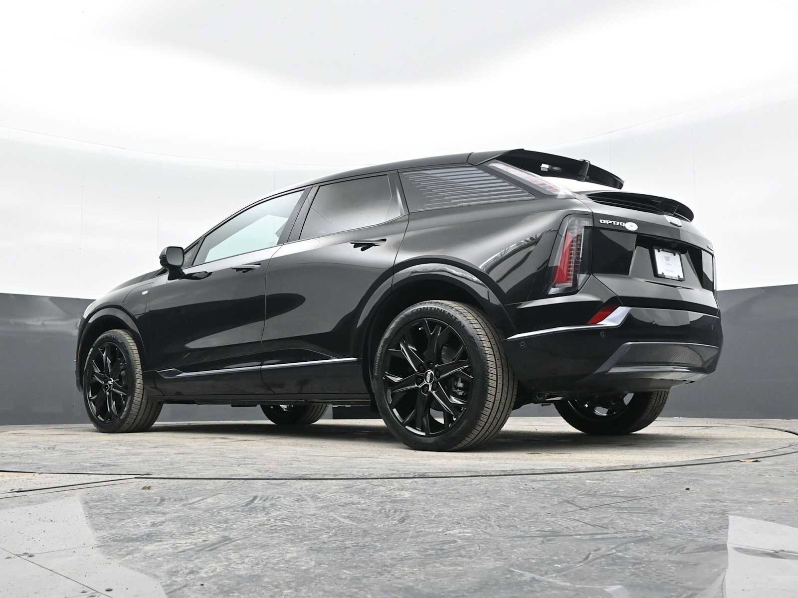 New 2025 Cadillac Optiq Sport 2 w/ LPO, ONYX Package image 32
