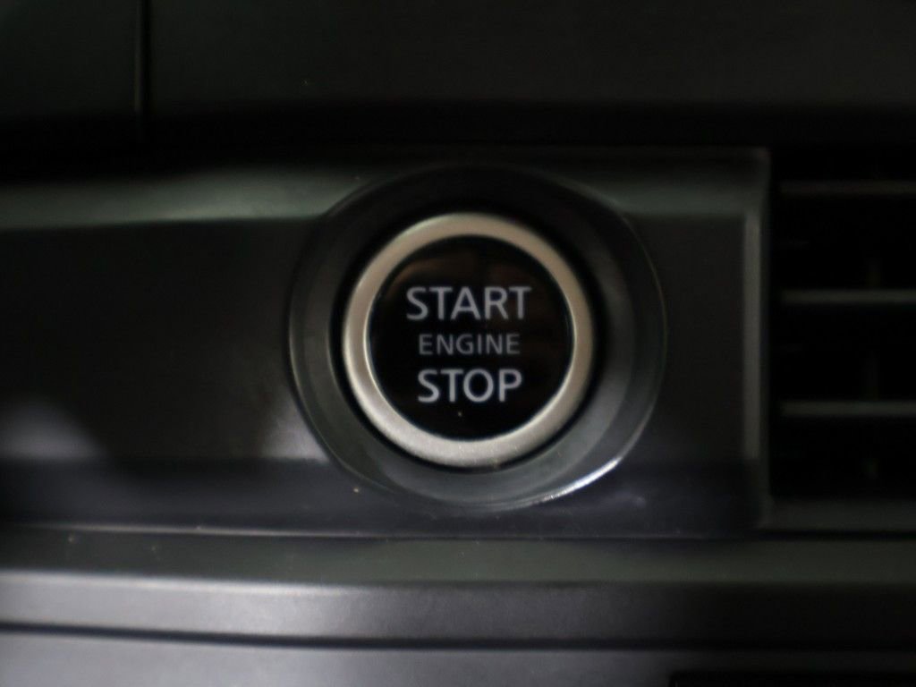 Used 2024 Nissan Pathfinder S image 38