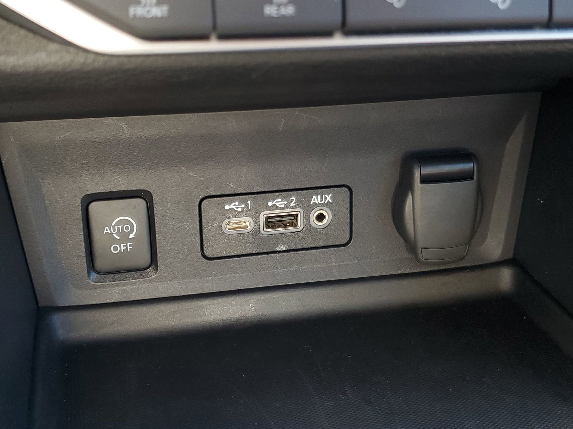 Used 2024 Nissan Sentra SR FWD image 29