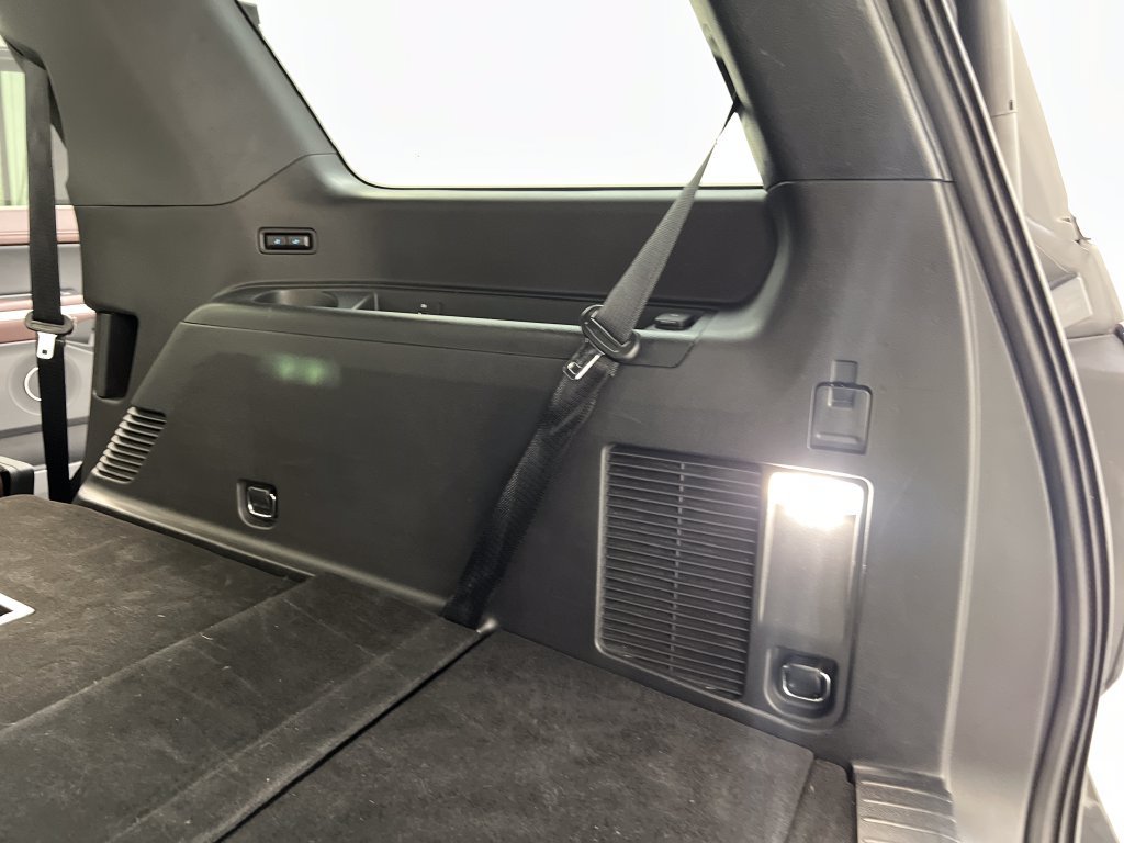 Used 2023 Ford Expedition Limited AWD/4WD image 48
