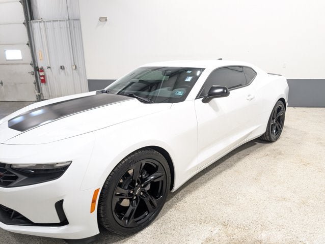 Used 2021 Chevrolet Camaro LT RWD image 7