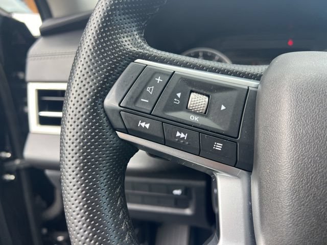 Used 2024 Mitsubishi Outlander SE Black Edition AWD/4WD image 11