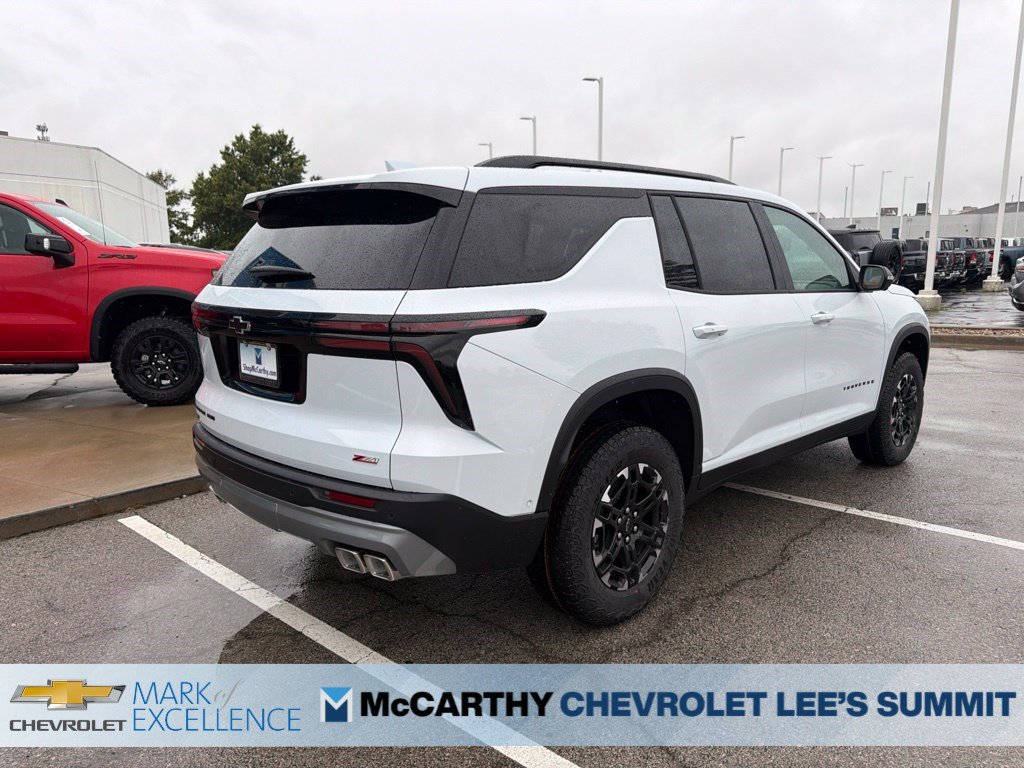 New 2027 Chevrolet Traverse Z71 w/ Enhanced Driving Package AWD/4WD image 3