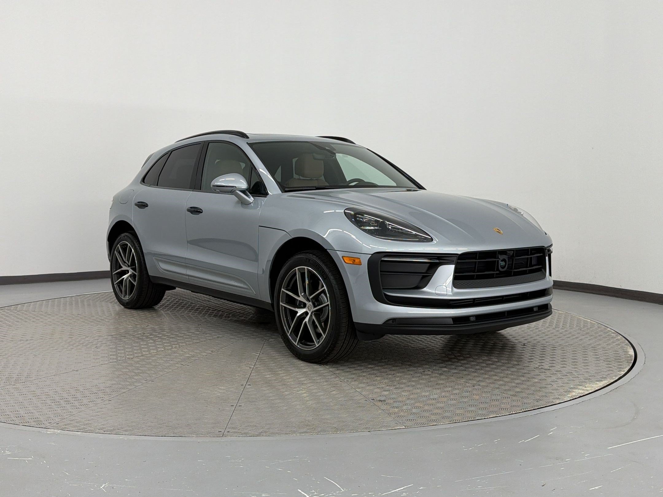 New 2026 Porsche Macan AWD/4WD image 7