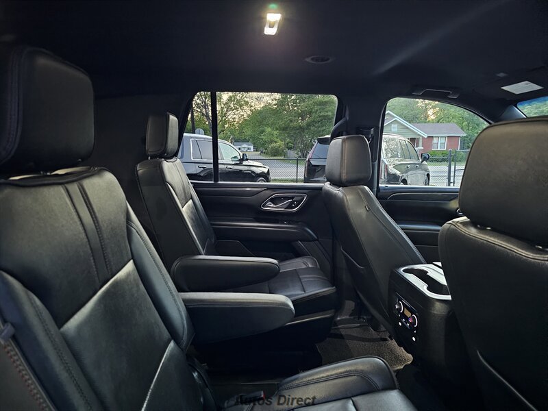 Used 2021 Chevrolet Tahoe RST w/ Luxury Package RWD image 28