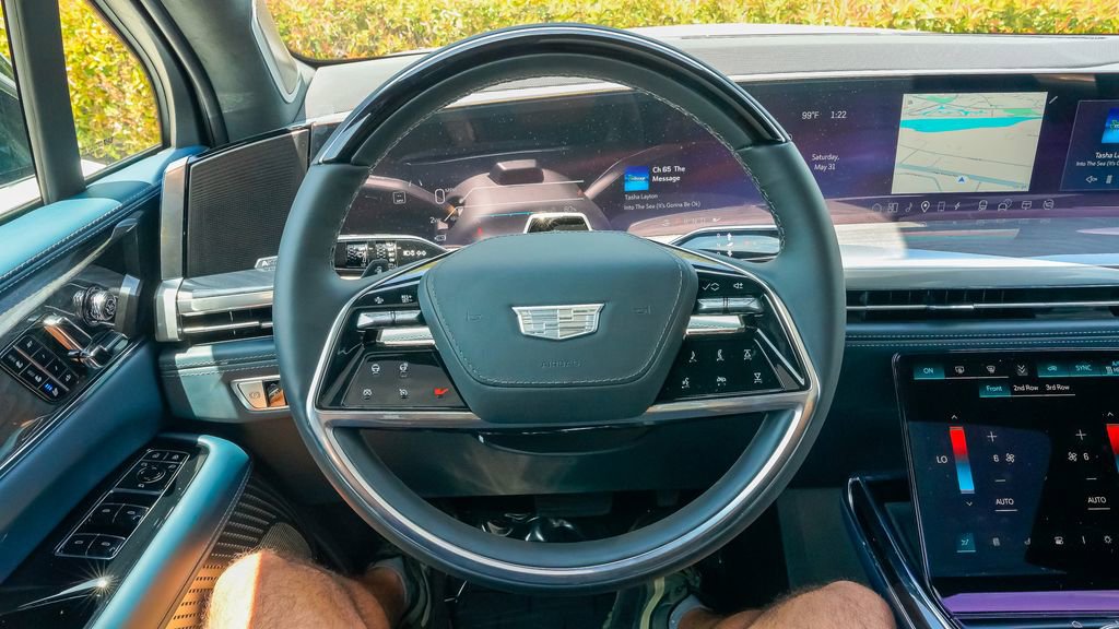 New 2025 Cadillac Escalade IQ Luxury 2 image 43