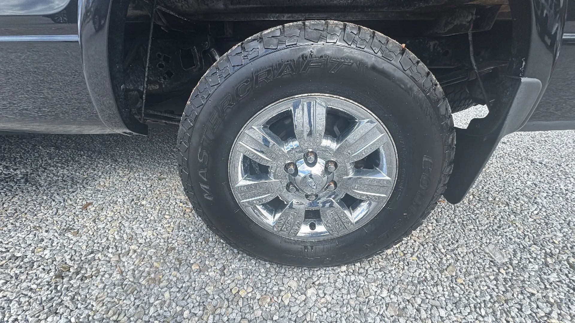 Used 2013 Ford F150 Lariat w/ Luxury Equipment Group image 2