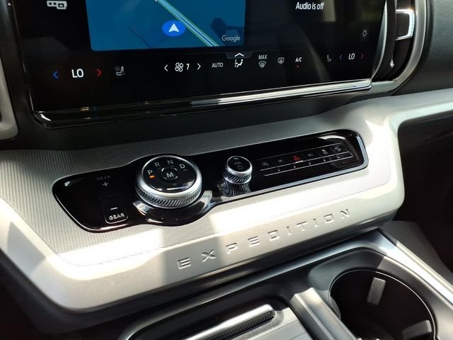 Used 2025 Ford Expedition Max Active AWD/4WD image 27
