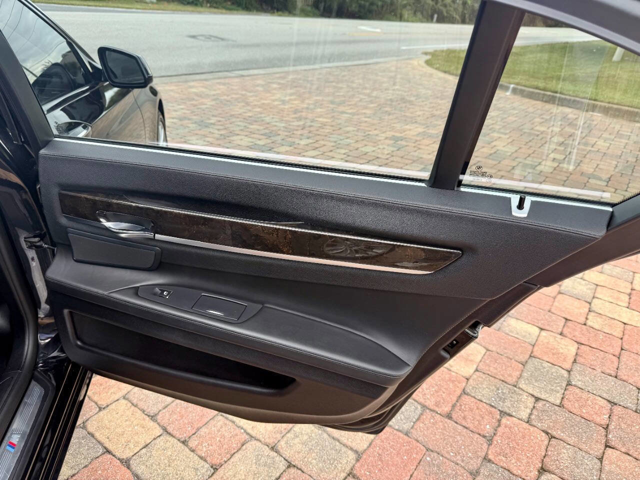 Used 2012 BMW 750Li image 21