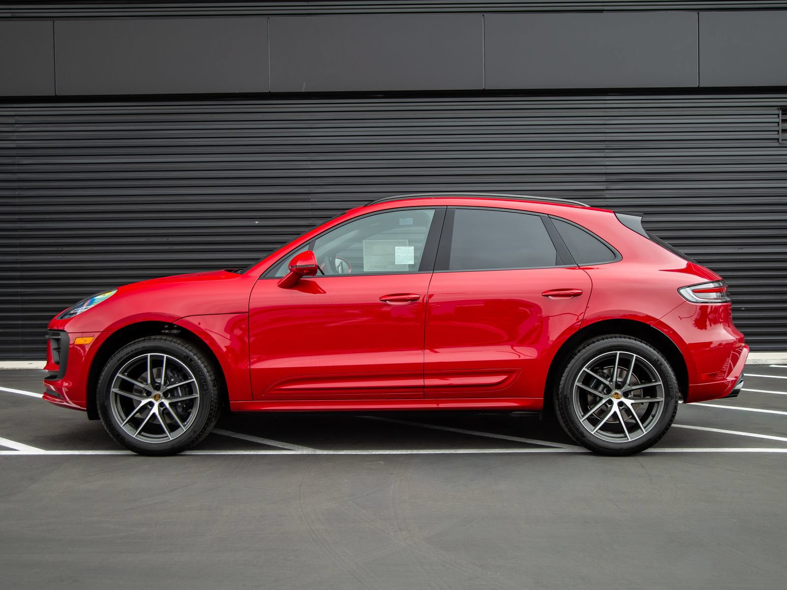 New 2026 Porsche Macan AWD/4WD video 2