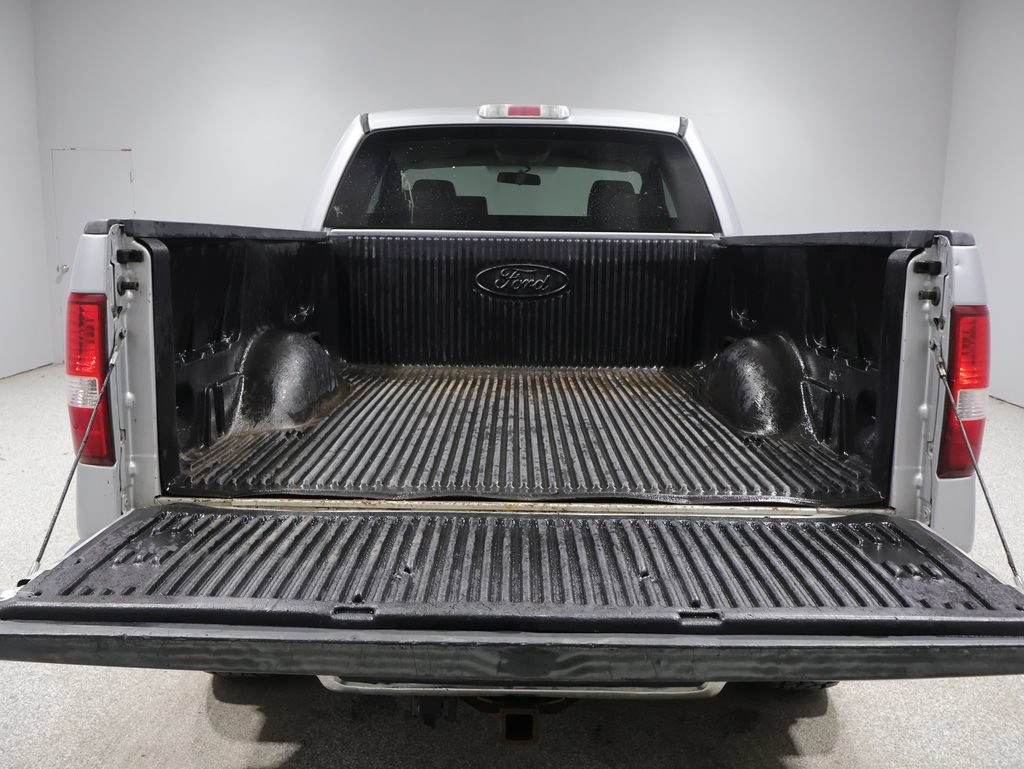 Used 2005 Ford F150 XLT AWD/4WD image 4