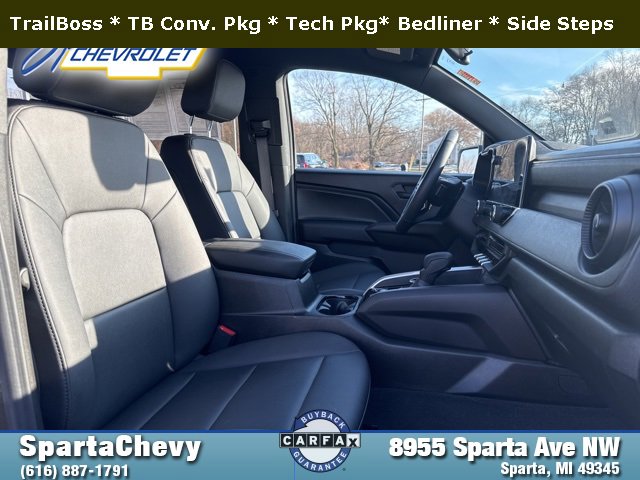 Used 2025 Chevrolet Colorado Trail Boss image 19