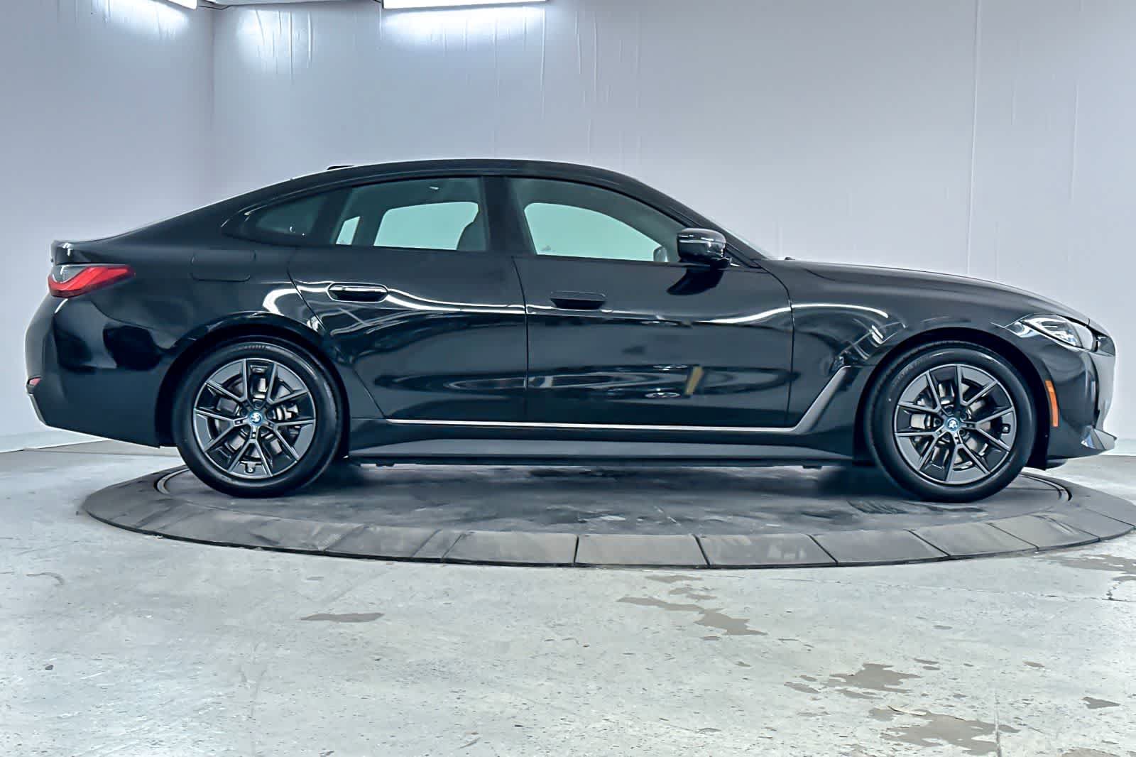 Used 2023 BMW i4 eDrive35 RWD image 8