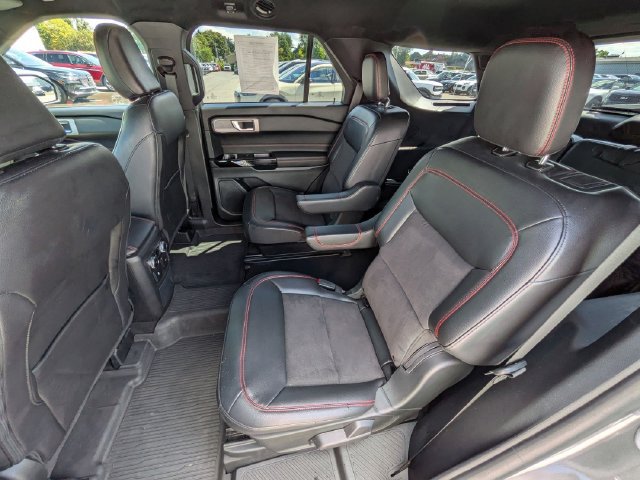Used 2023 Ford Explorer ST-Line AWD/4WD image 18