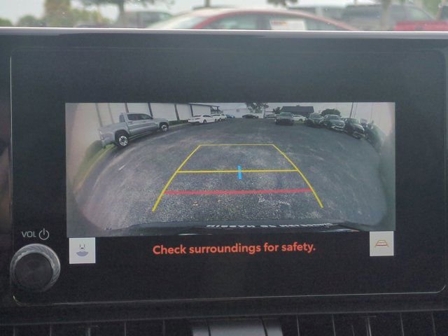 Used 2023 Toyota RAV4 XLE FWD image 21