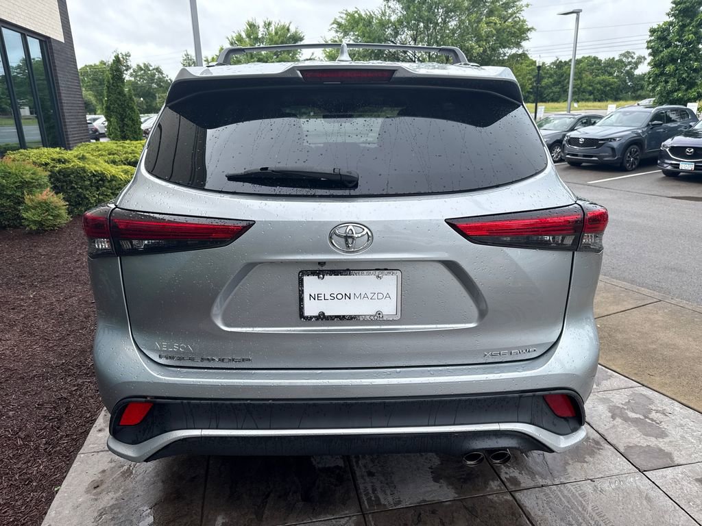 Used 2021 Toyota Highlander XSE AWD/4WD image 5
