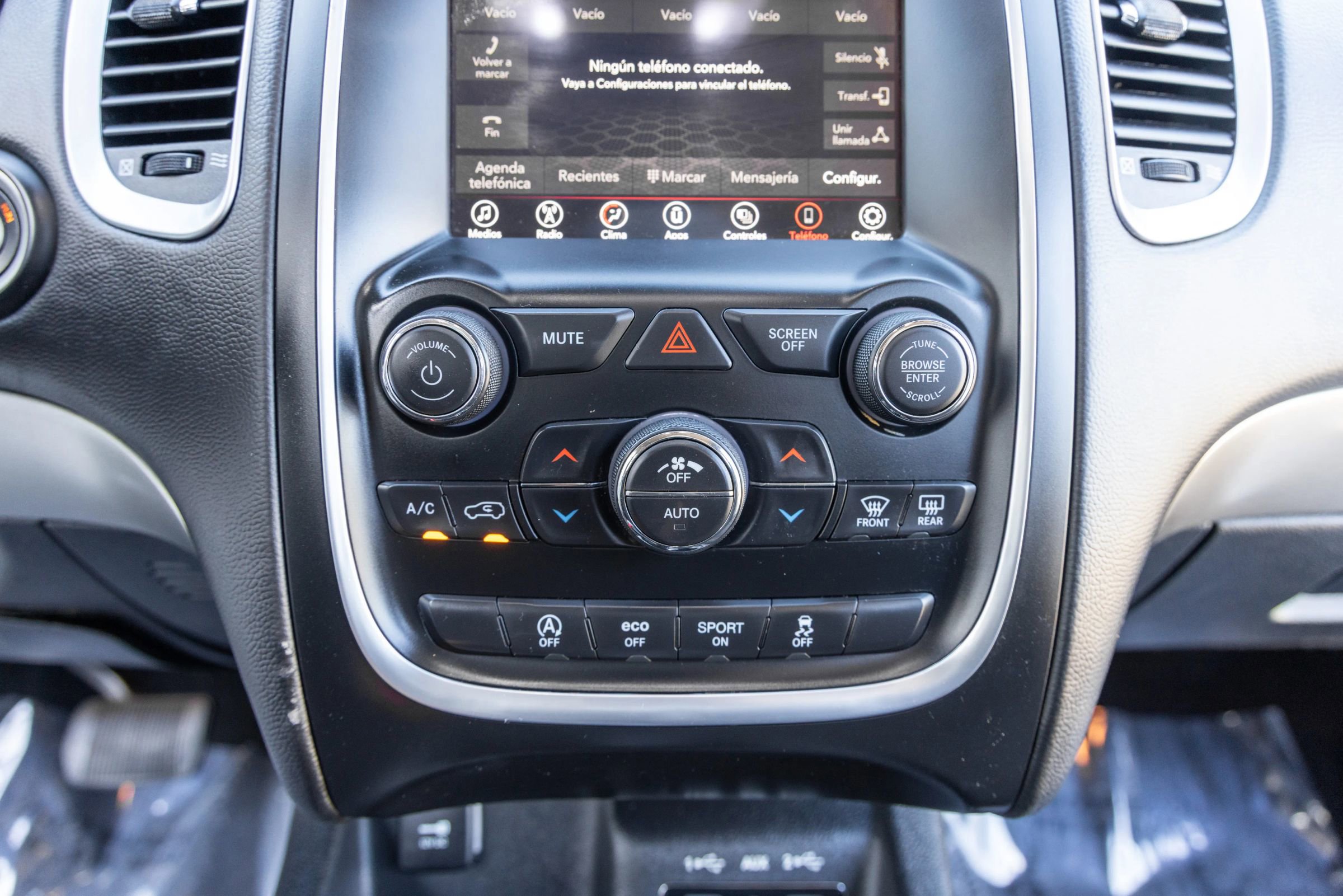 Used 2020 Dodge Durango SXT w/ 3rd Row Seating Group image 25