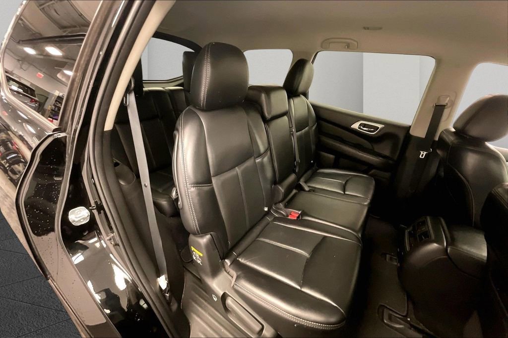 Used 2017 Nissan Pathfinder SL image 17