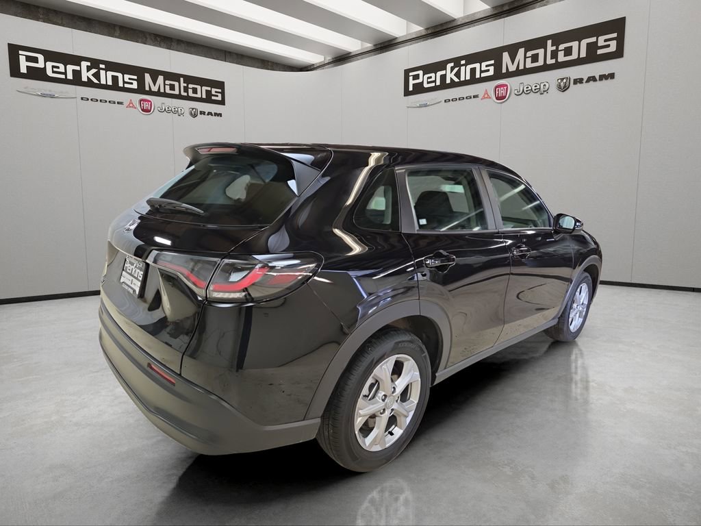 Used 2025 Honda HR-V LX image 5