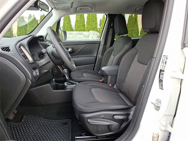 Used 2023 Jeep Renegade Latitude image 13