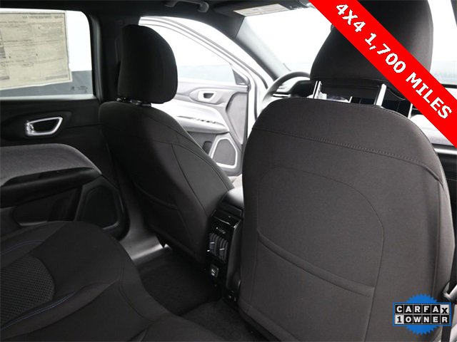 Used 2025 Jeep Compass Sport image 15