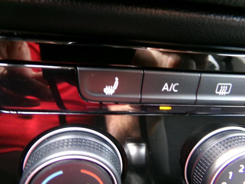 Used 2023 Volkswagen Taos SE image 27