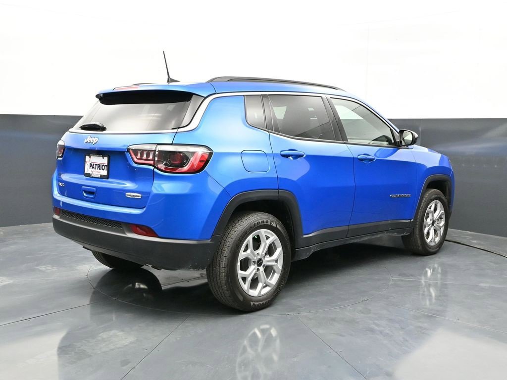 New 2026 Jeep Compass Latitude image 3