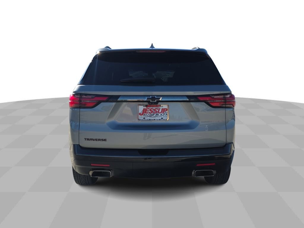 Used 2023 Chevrolet Traverse Premier w/ Redline Edition image 7