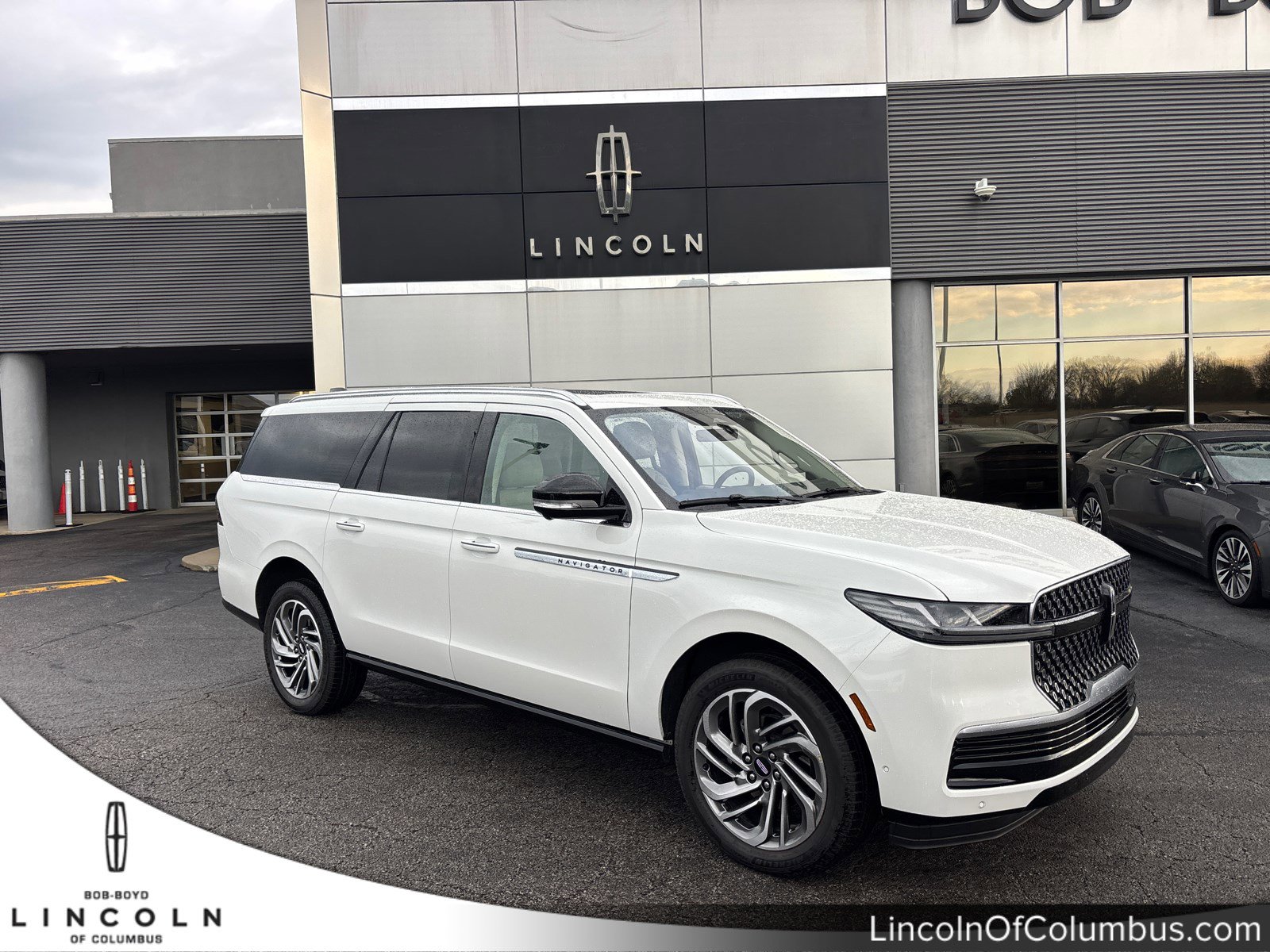 New 2025 Lincoln Navigator L Reserve image 1