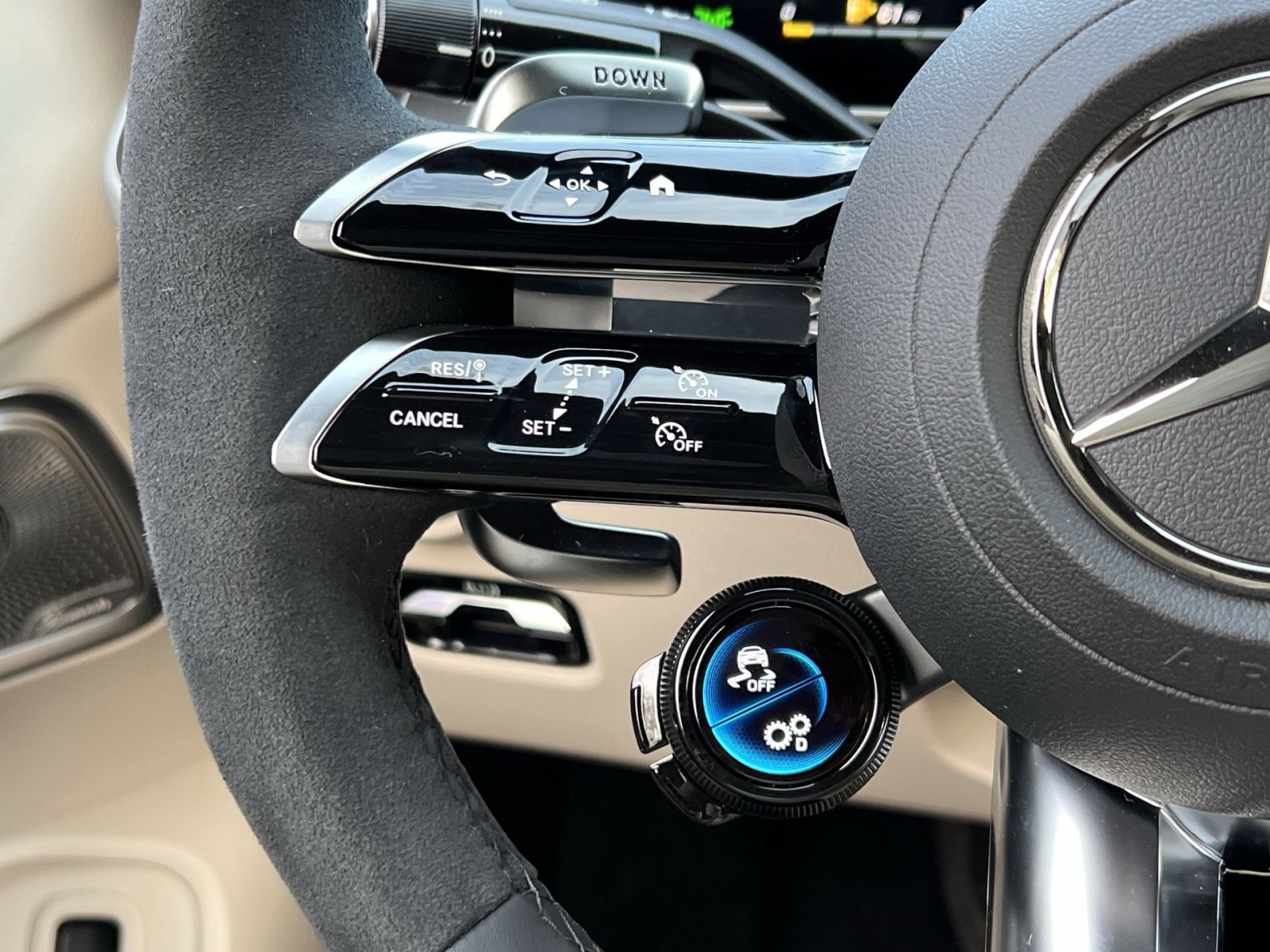 New 2026 Mercedes-Benz CLE 53 AMG 4MATIC Coupe image 32