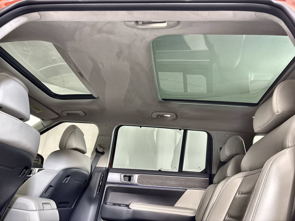 New 2025 Hyundai Santa Fe Calligraphy FWD image 16