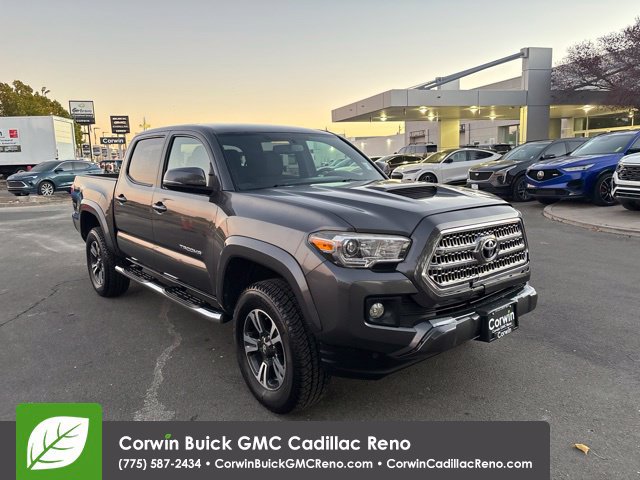 Used 2016 Toyota Tacoma TRD Sport w/ Towing Package AWD/4WD image 4