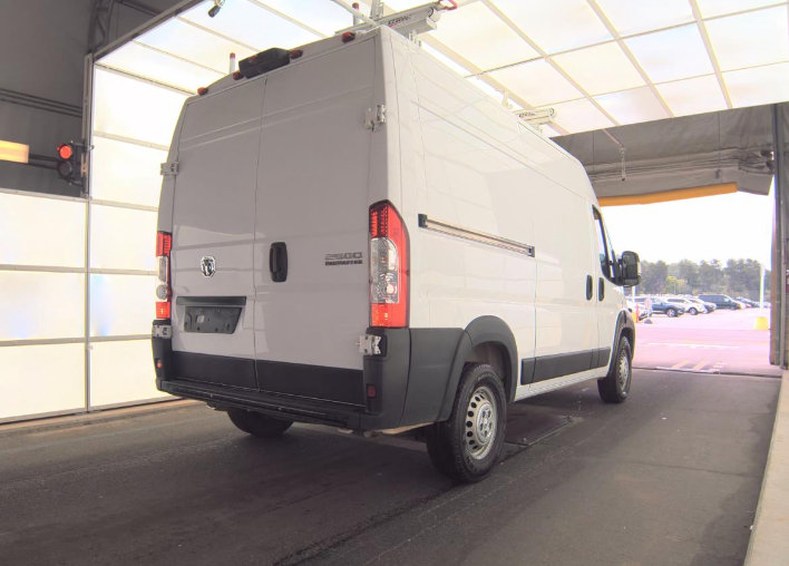 Used 2024 RAM ProMaster 2500 w/ Convenience Group FWD image 4
