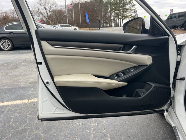 Used 2018 Honda Accord EX image 10