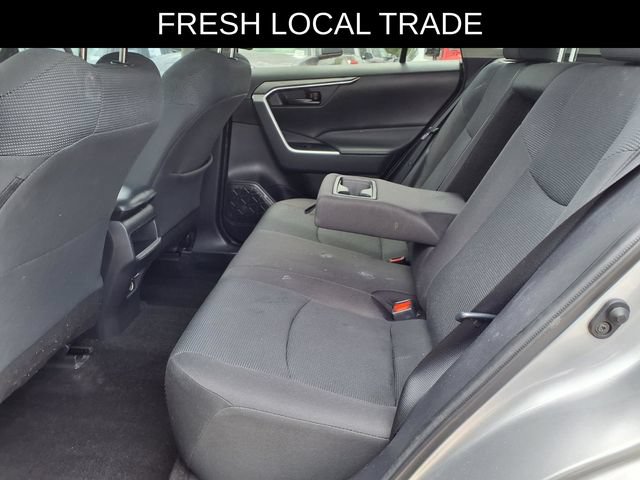 Used 2021 Toyota RAV4 LE FWD image 18