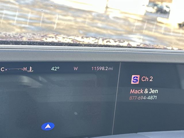 Used 2024 Lincoln Nautilus Reserve w/ Equipment Group 202A image 12