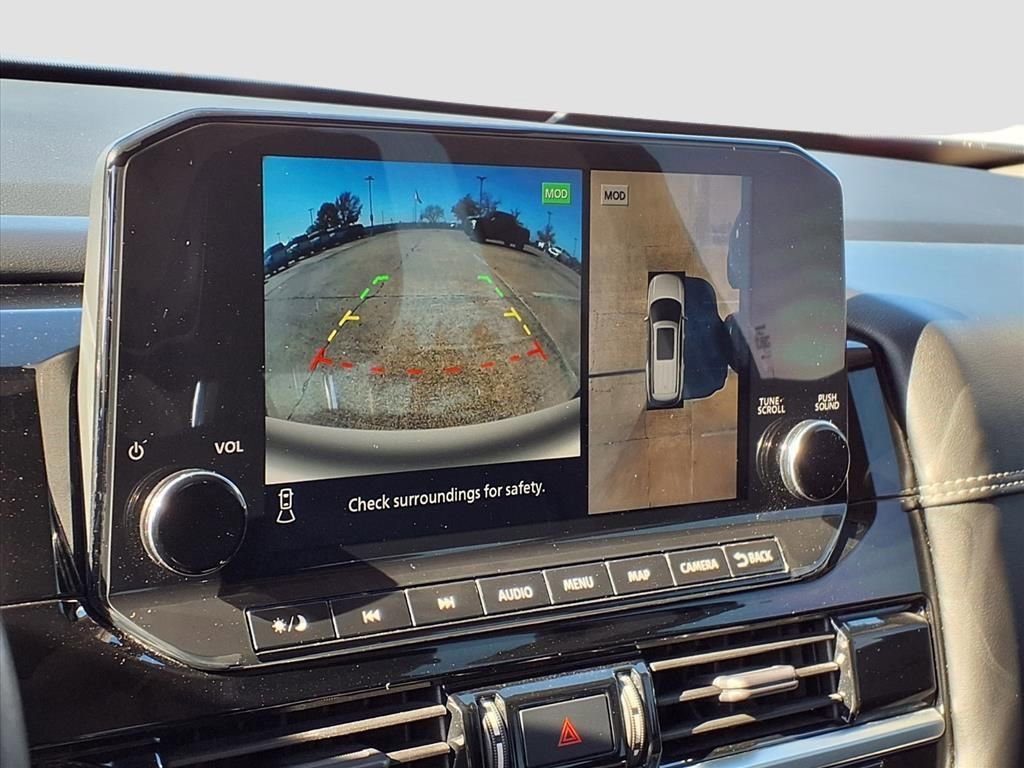 Used 2023 Nissan Pathfinder Platinum w/ Cargo Package image 11