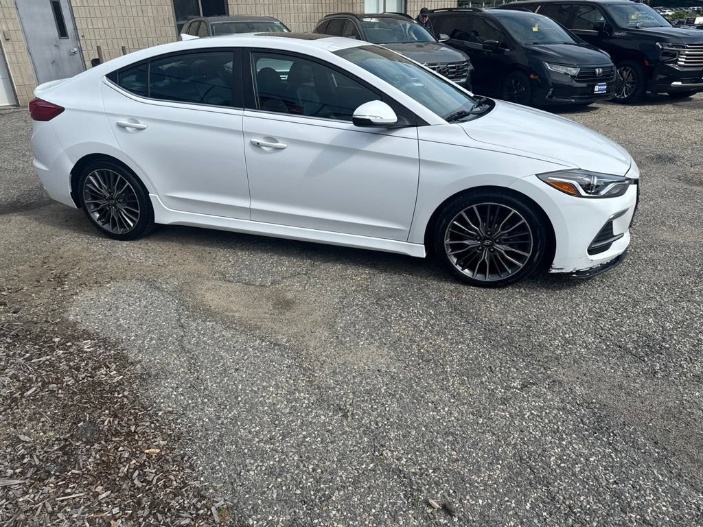 Used 2017 Hyundai Elantra Sport w/ Sport Premium Package 06 FWD image 8