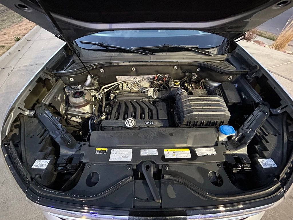 Used 2021 Volkswagen Atlas Cross Sport SEL Premium R-Line image 33