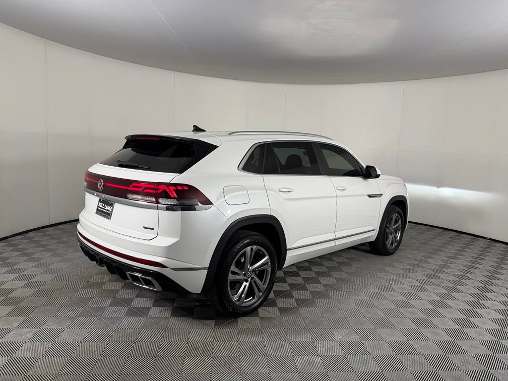 Used 2024 Volkswagen Atlas Cross Sport SEL R-Line AWD/4WD image 6