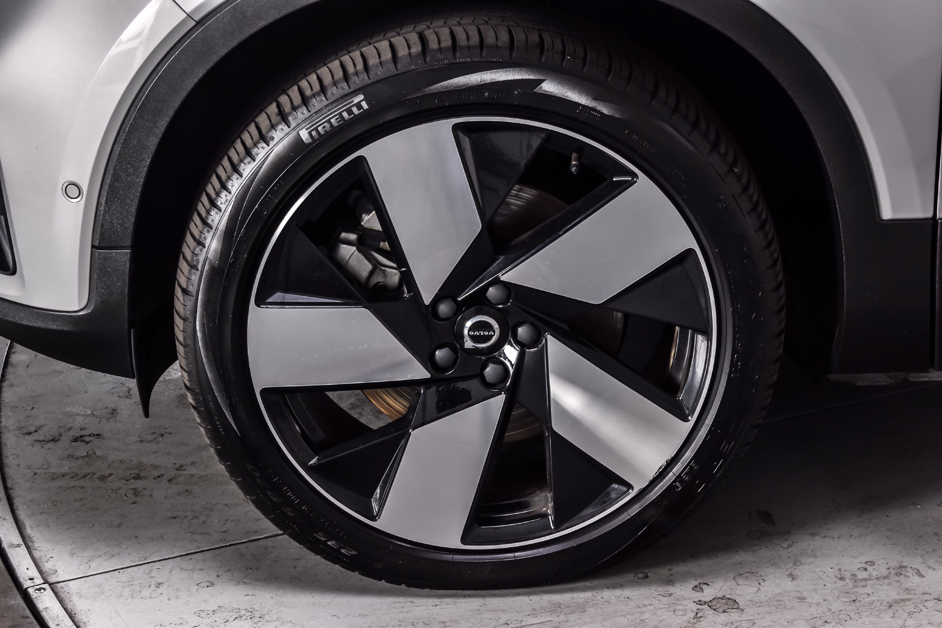 Used 2023 Volvo C40 P8 Recharge Ultimate w/ Protection Package Premier AWD/4WD image 11