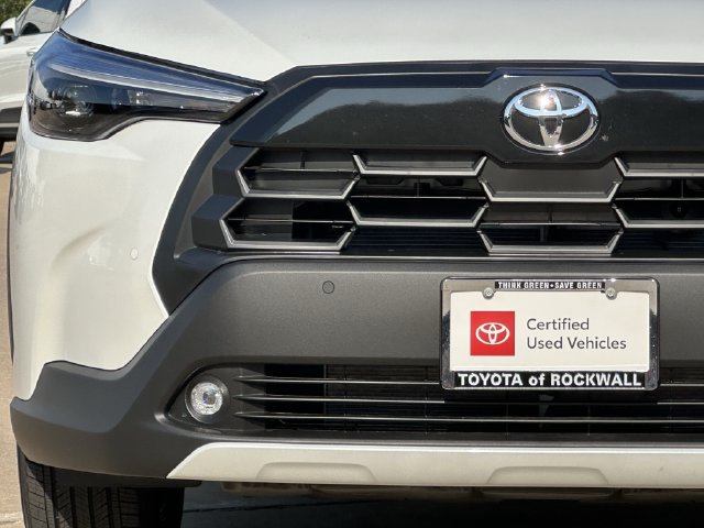 Used 2026 Toyota Corolla Cross XLE w/ Convenience Package FWD image 8