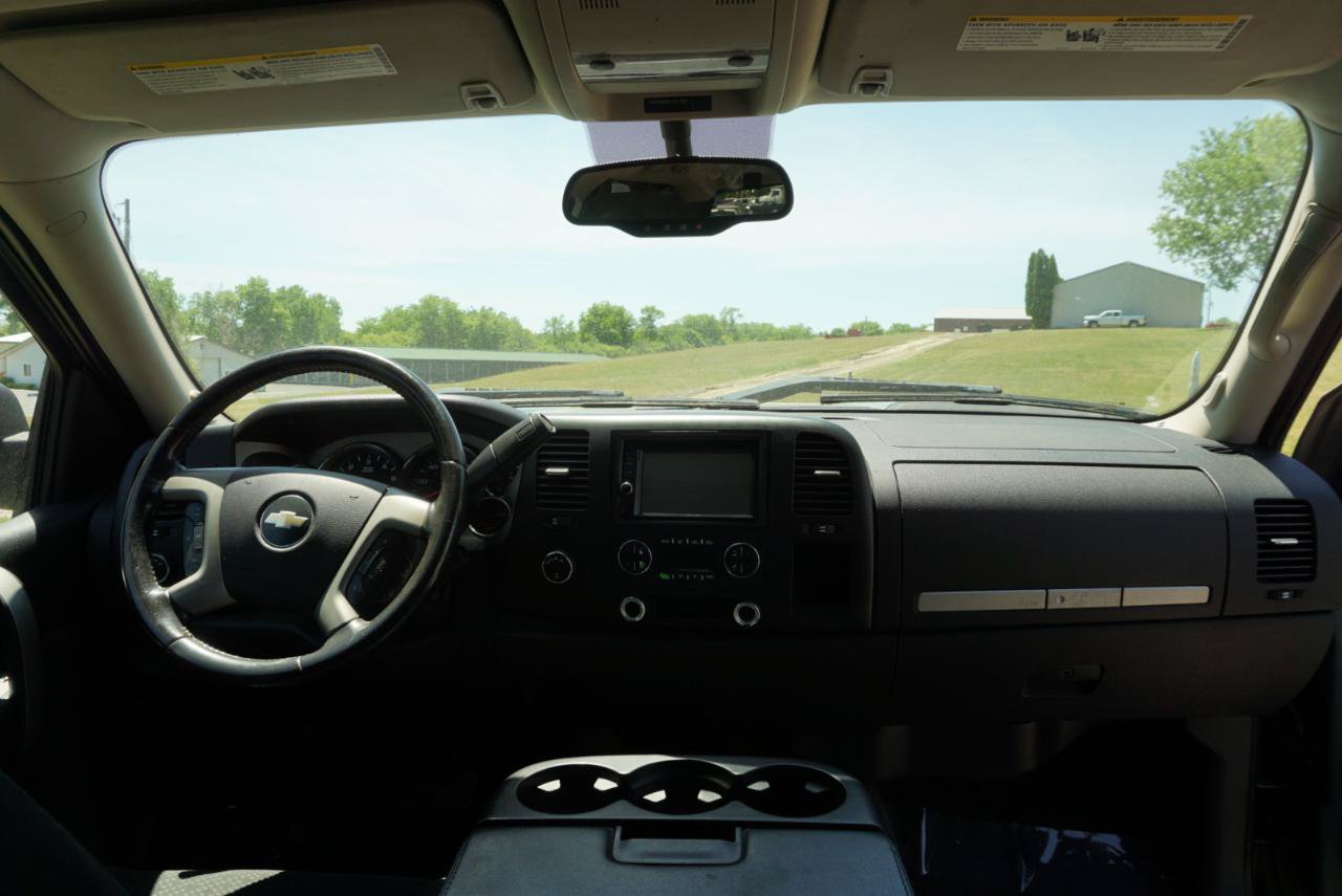 Used 2008 Chevrolet Silverado 1500 LT w/ Power Pack Plus AWD/4WD image 10