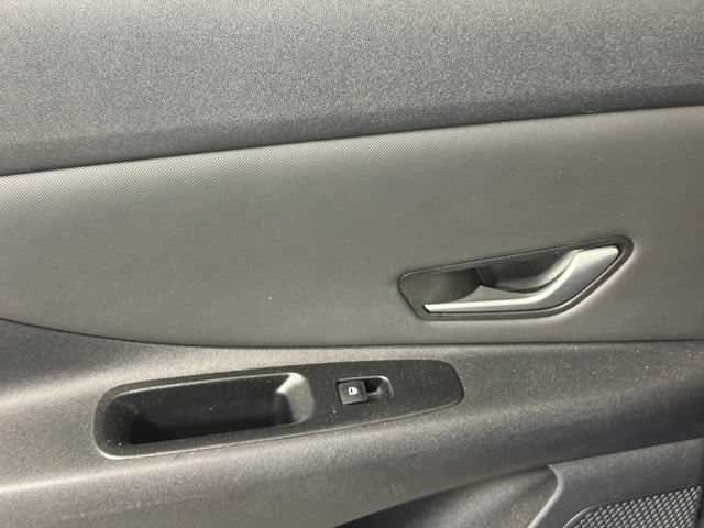 Used 2023 Hyundai Elantra SEL w/ Convenience Package FWD image 23