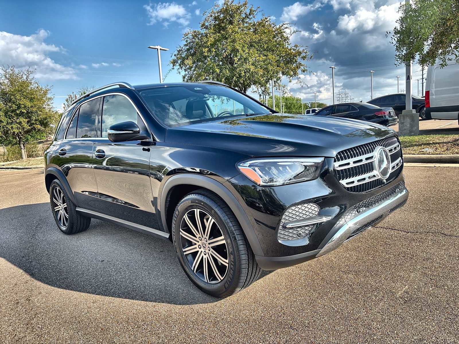 Used 2025 Mercedes-Benz GLE 350 4MATIC image 11