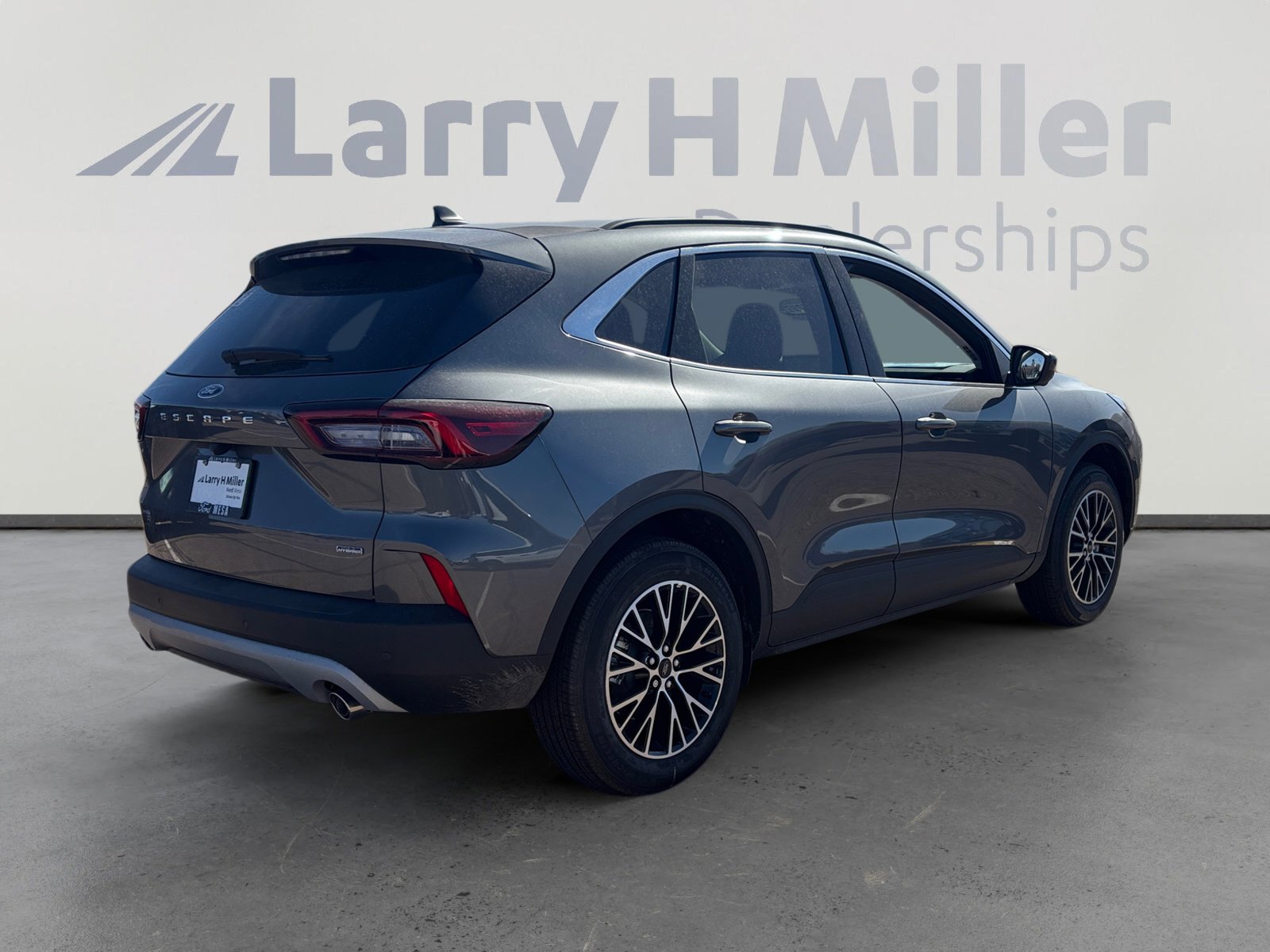 New 2025 Ford Escape SE w/ PHEV Premium Package FWD image 5