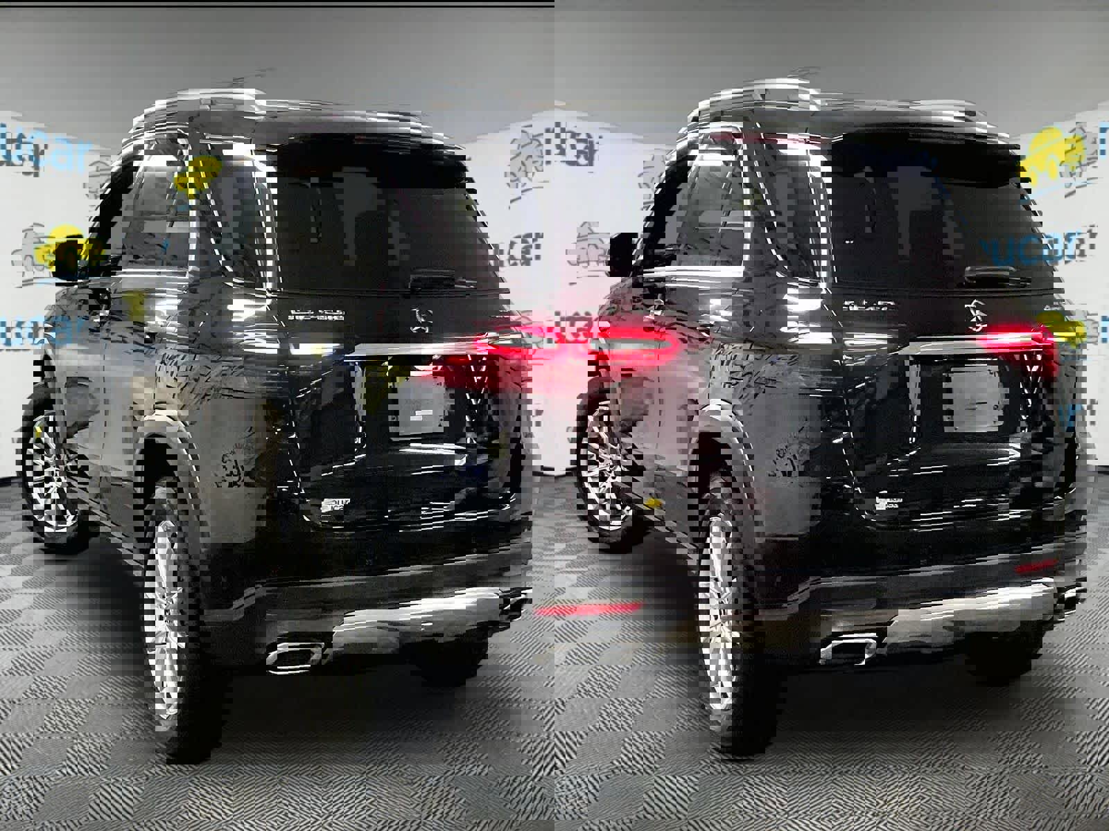 Used 2024 Mercedes-Benz GLE 450e 4MATIC image 4