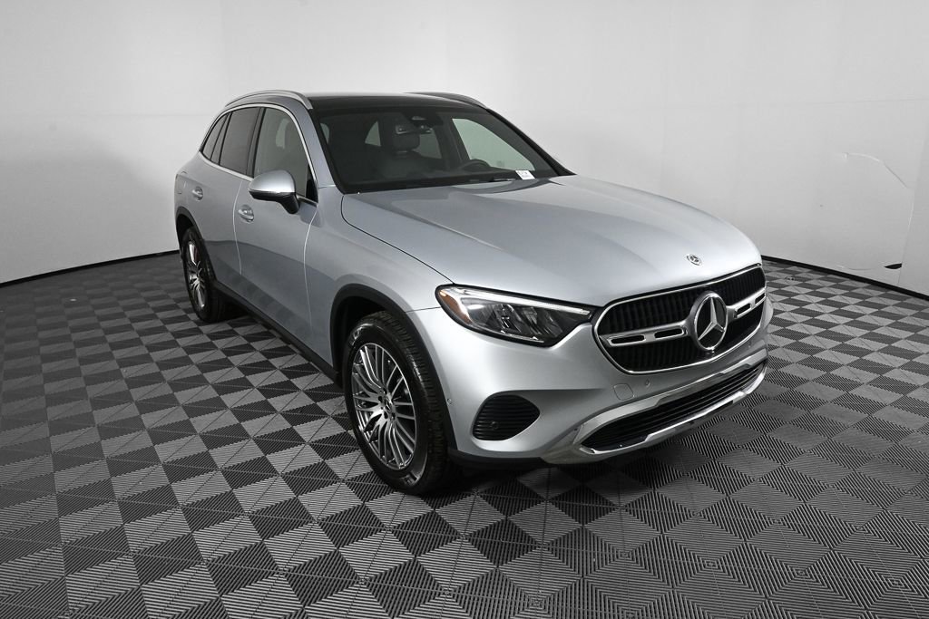 Certified 2025 Mercedes-Benz GLC 300 image 24