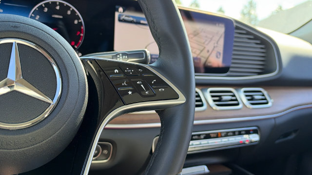 Certified 2025 Mercedes-Benz GLE 350 4MATIC image 32